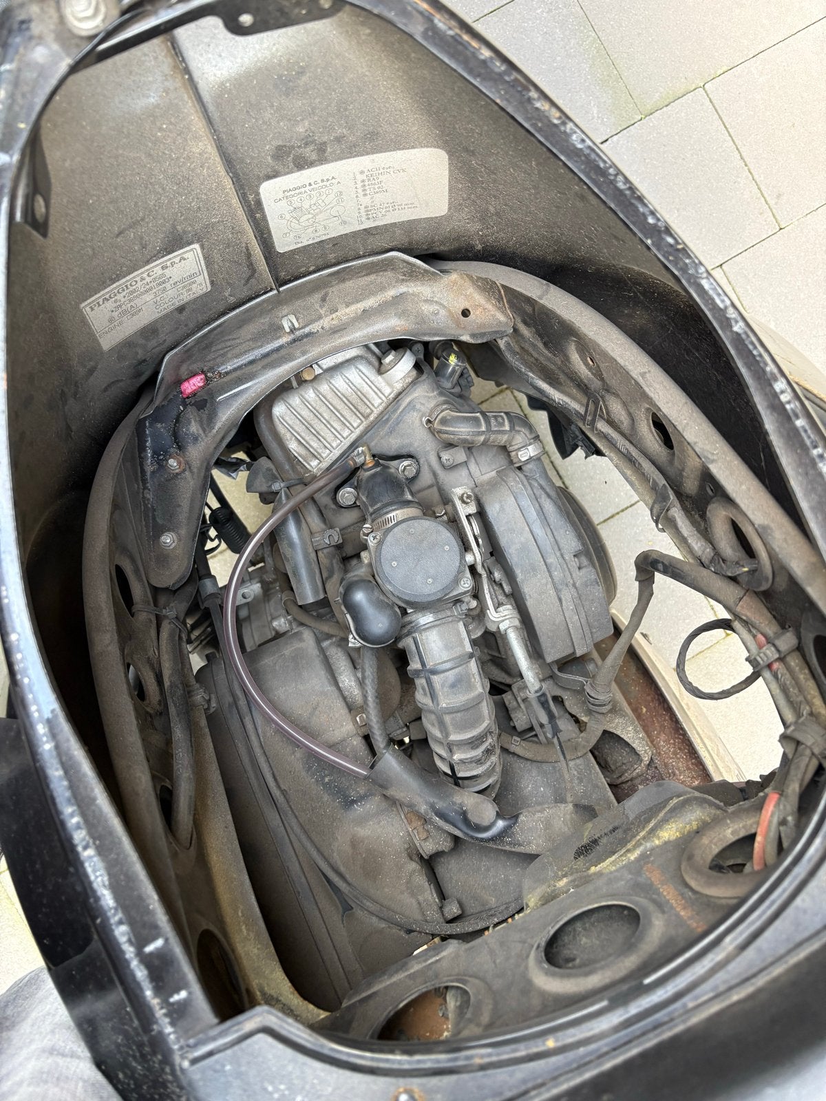 Vespa LX - Zwart, Gebruikt, Fietsen en Brommers, Gebruikt, Maximaal 45 km/u, Ophalen of Verzenden, Benzine