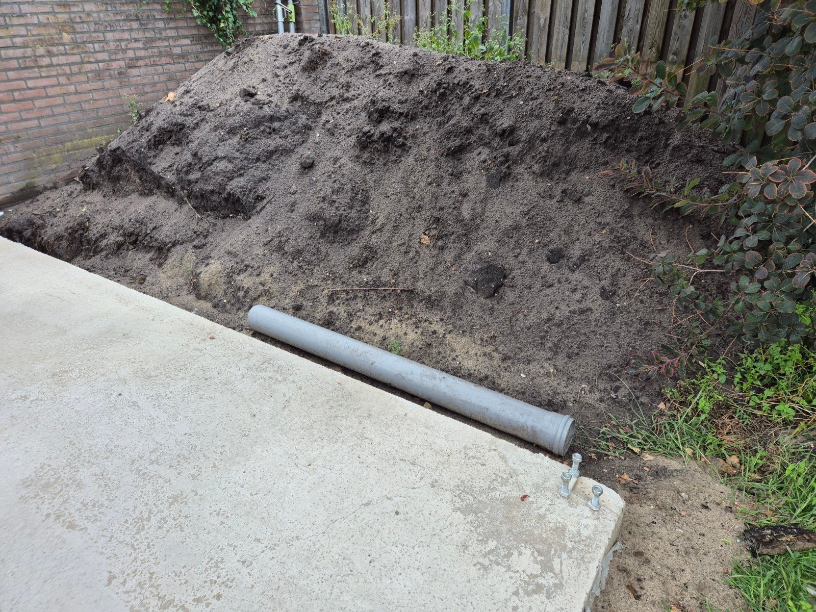 GRATIS ZWART ZAND, OPHOOGZAND ZWARTE GROND., Tuin en Terras, Zand, Ophalen