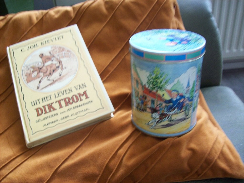 vintage blik  dik trom en boek samen voor koopje, Verzamelen, Ophalen, Overige typen