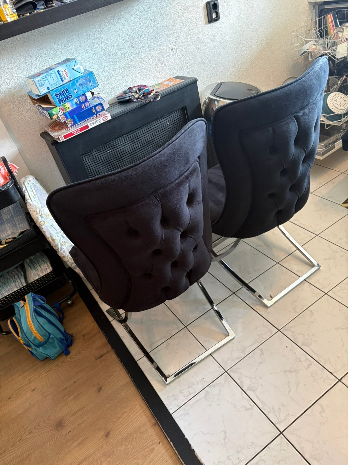 Twee Richmond look velvet stoelen, zwart chrome, Huis en Inrichting, Banken | Voetenbanken en Poefen, Ophalen, Zo goed als nieuw