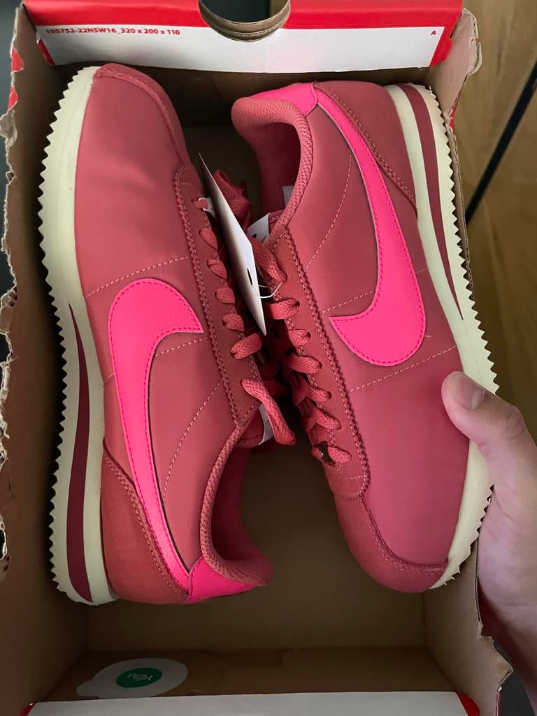 Nike Cortez Rood Roze Maat 41 Nieuw Dames Sneakers, Ophalen of Verzenden, Nieuw, Rood, Sneakers of Gympen