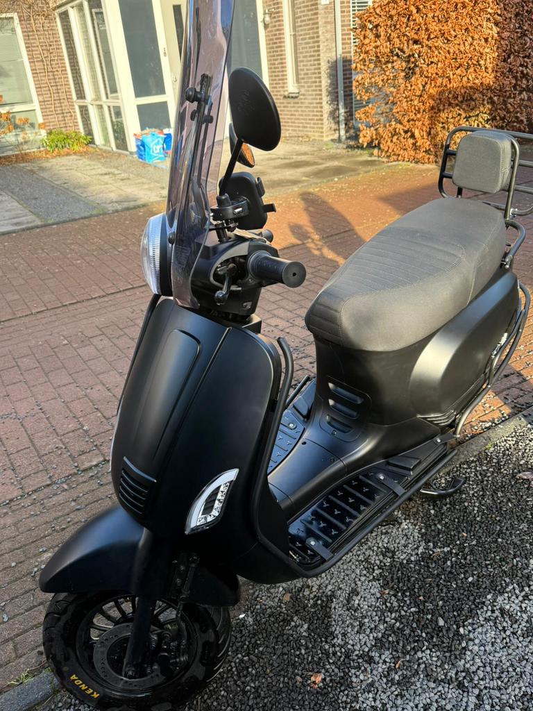 Nieuwe Elektrische Scooter, Iva de lux 2.0, metk Iva, 2025., Ophalen, Zo goed als nieuw, Elektrisch