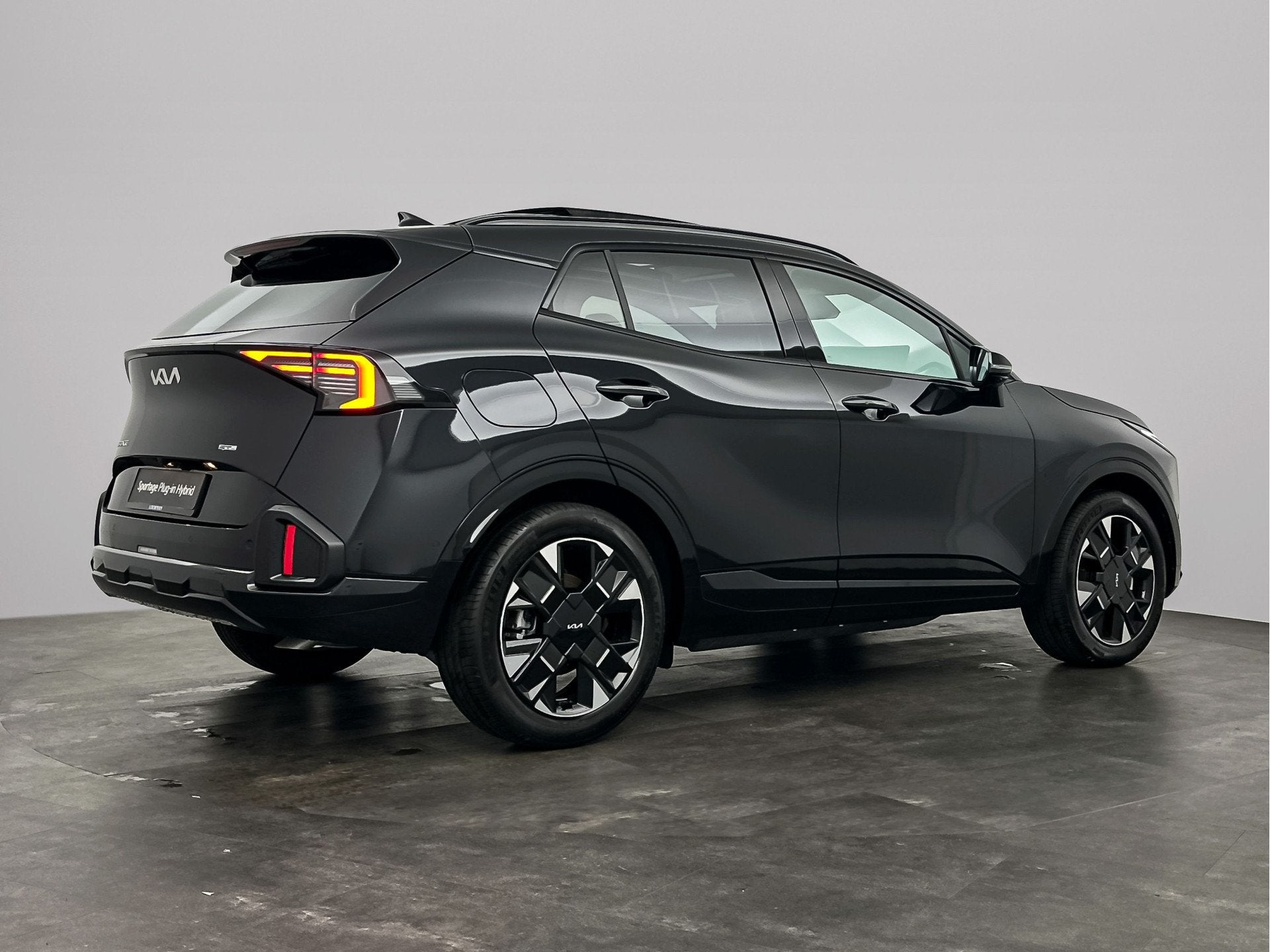 Kia Sportage 1.6 T-GDi Plug-in Hybrid GT-PlusLine | schuif k, Auto's, Zwart, 4 cilinders, Zwart, Bedrijf