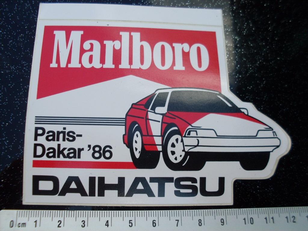 sticker paris dakar 1986 marlboro daihatsu logo parijs, Verzenden, Zo goed als nieuw, Auto of Motor
