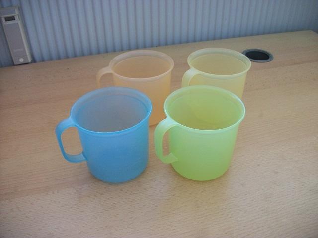 4 Tupperware Bekers met Oor, Ophalen of Verzenden, Gebruikt, Beker of Kan