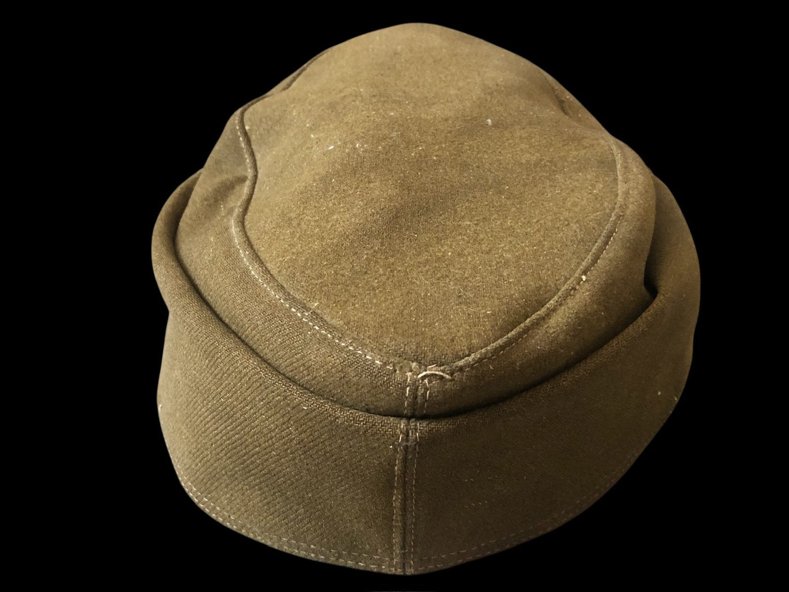 WW2 Reichsarbeitsdienst M43 Feldmütze, Ophalen, Duitsland, Embleem of Badge