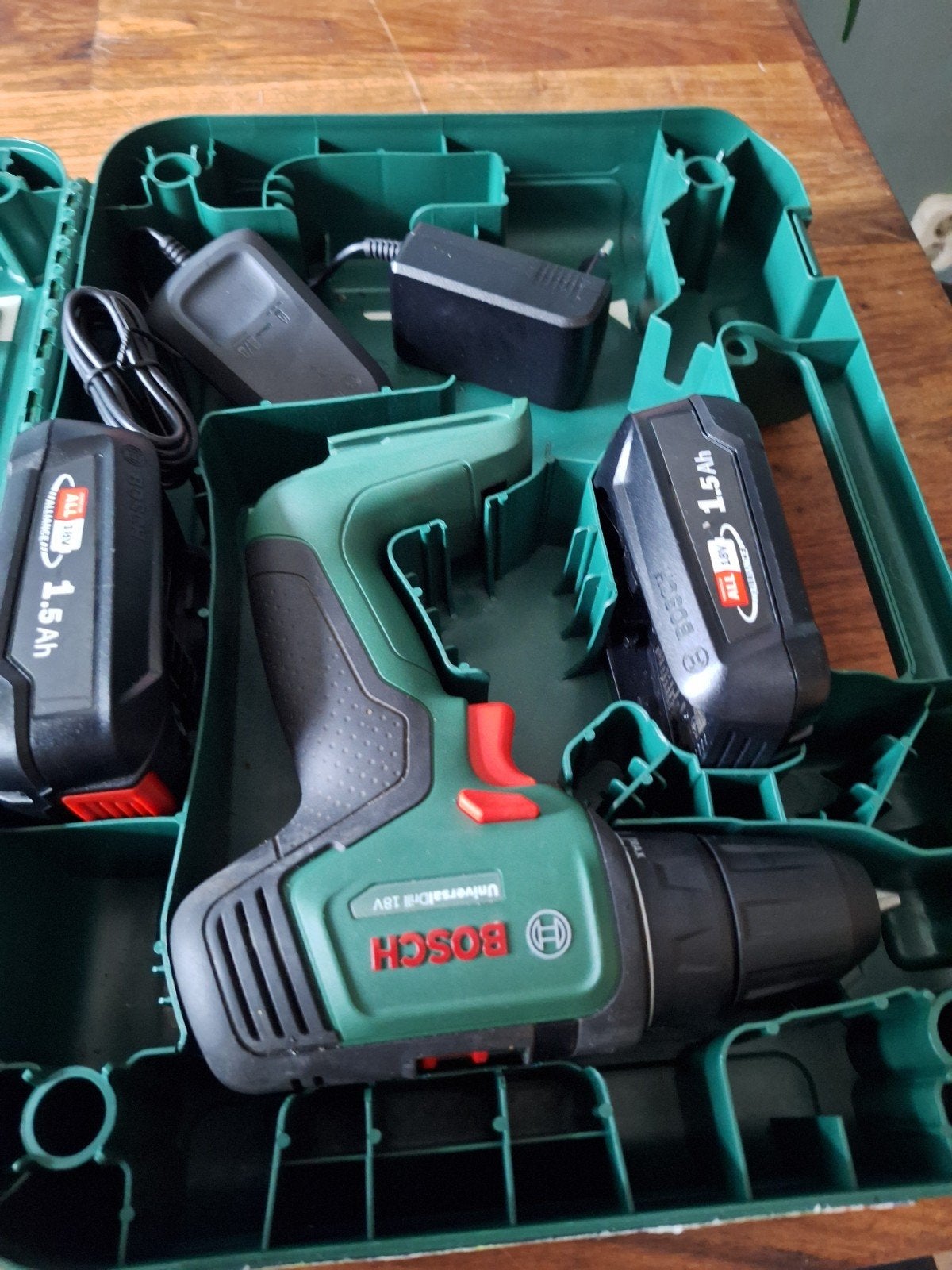 Bosch accuboormachine universaldrill 18v, Ophalen of Verzenden, Zo goed als nieuw, Boor- en Schroefmachine