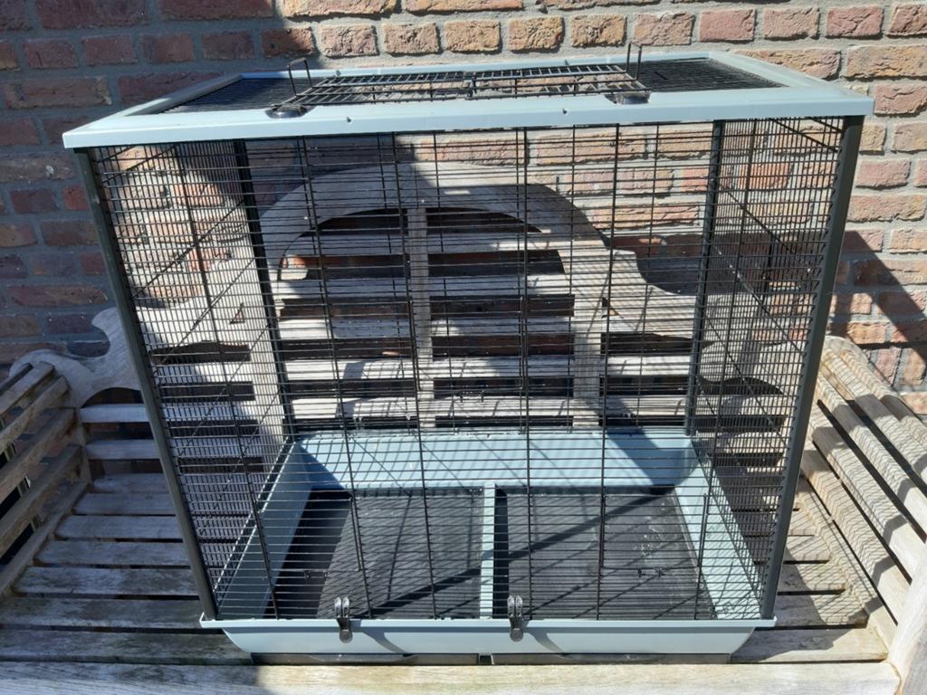 Mooie, grote vogelkooi, kooi, kan open aan de bovenkant, Dieren en Toebehoren, Ophalen, Gebruikt, Metaal, Vogelkooi