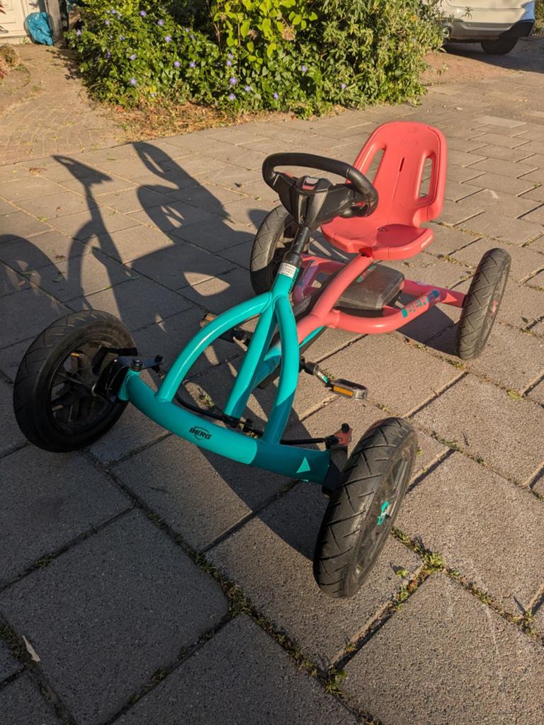 BERG Buddy Skelter Roze/Groen met Geluid (4-8 jaar), Ophalen, Gebruikt, Berg, Vrijloopautomaat
