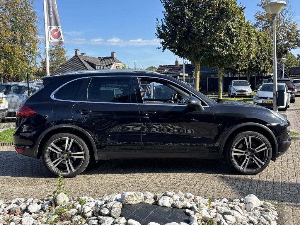 Porsche Cayenne 3.0D 2011 Zwart NL Auto Schuifdak Trekhaak, Auto's, Automaat, Gebruikt, Zwart, Bedrijf