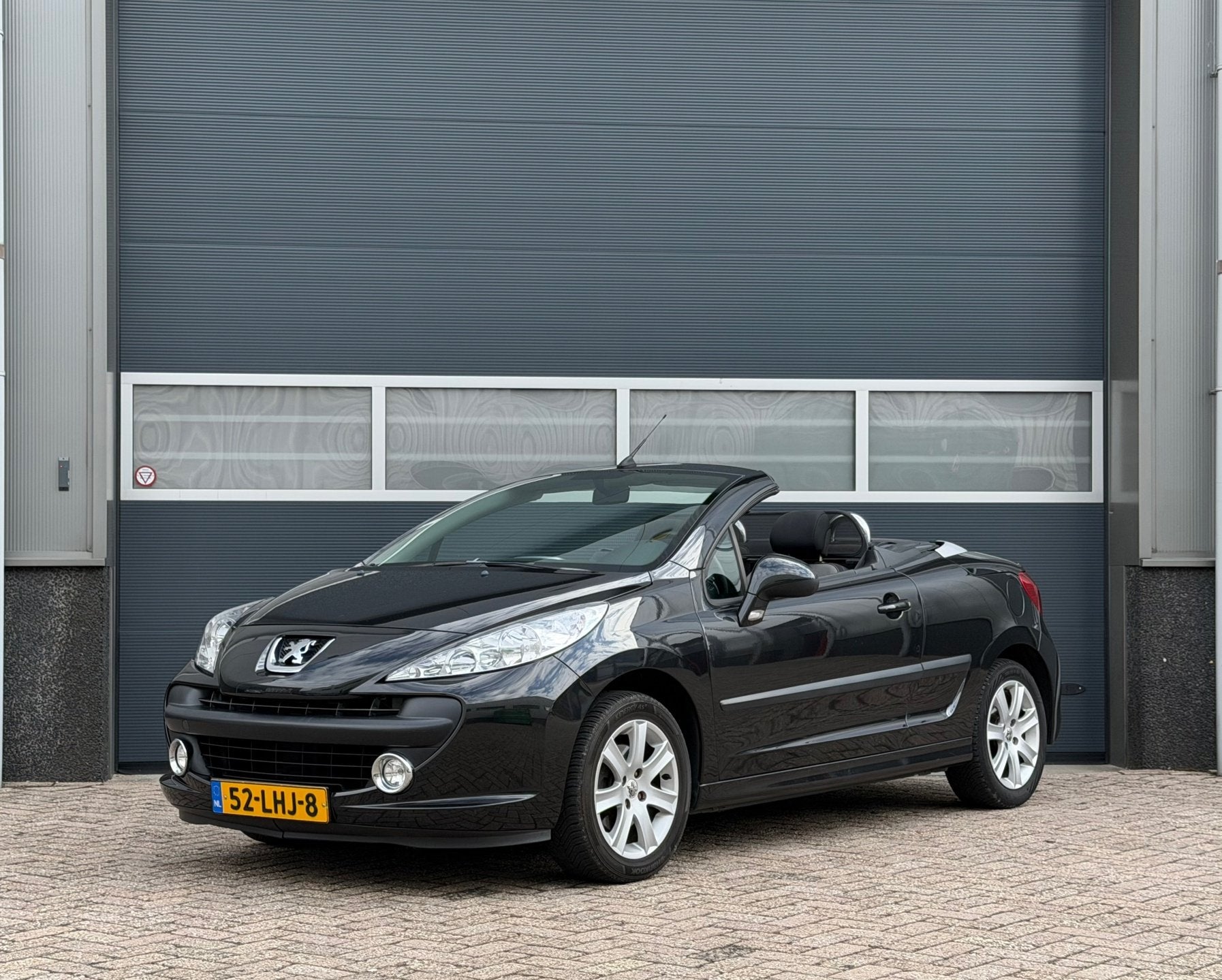 Peugeot 207 CC 1.6 VTi bj.2010 Cabrio|NL auto|Nap., Voorwielaandrijving, Gebruikt, 4 cilinders, Cabriolet