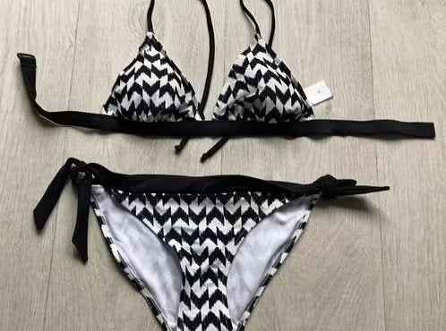 Zwart/Wit Bikini Set maat 42 nieuw, Zwart, Nieuw, Ophalen of Verzenden, Queentex