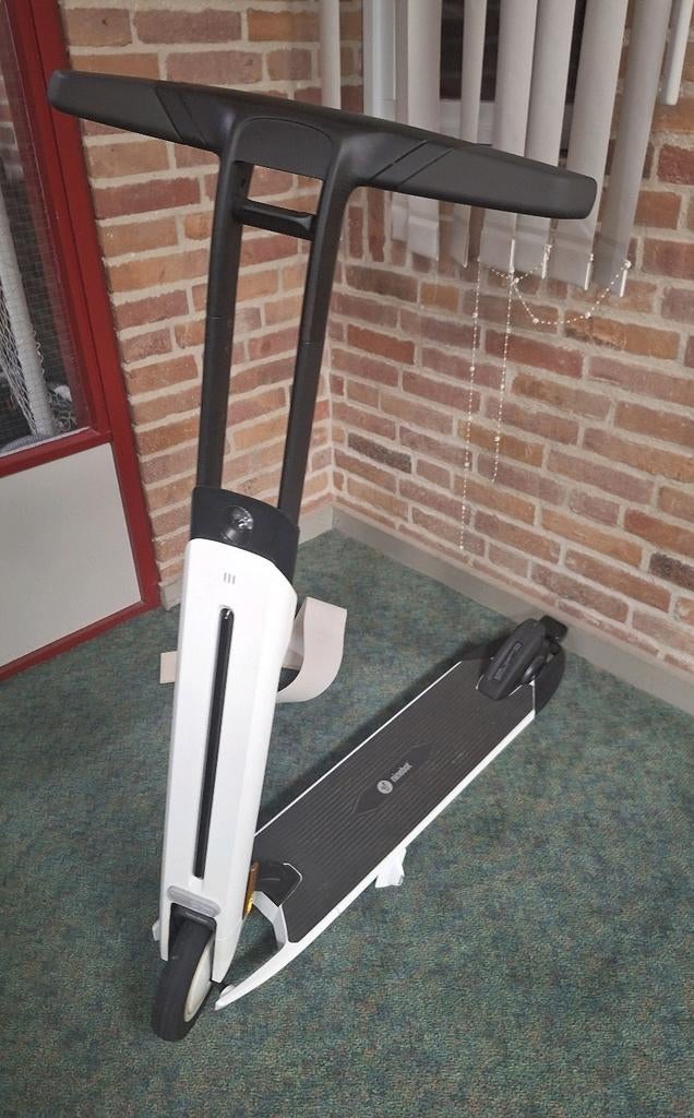 Elektrische step + oplader + doos, Ophalen, Gebruikt, Elektrische step (E-scooter), Ninebot