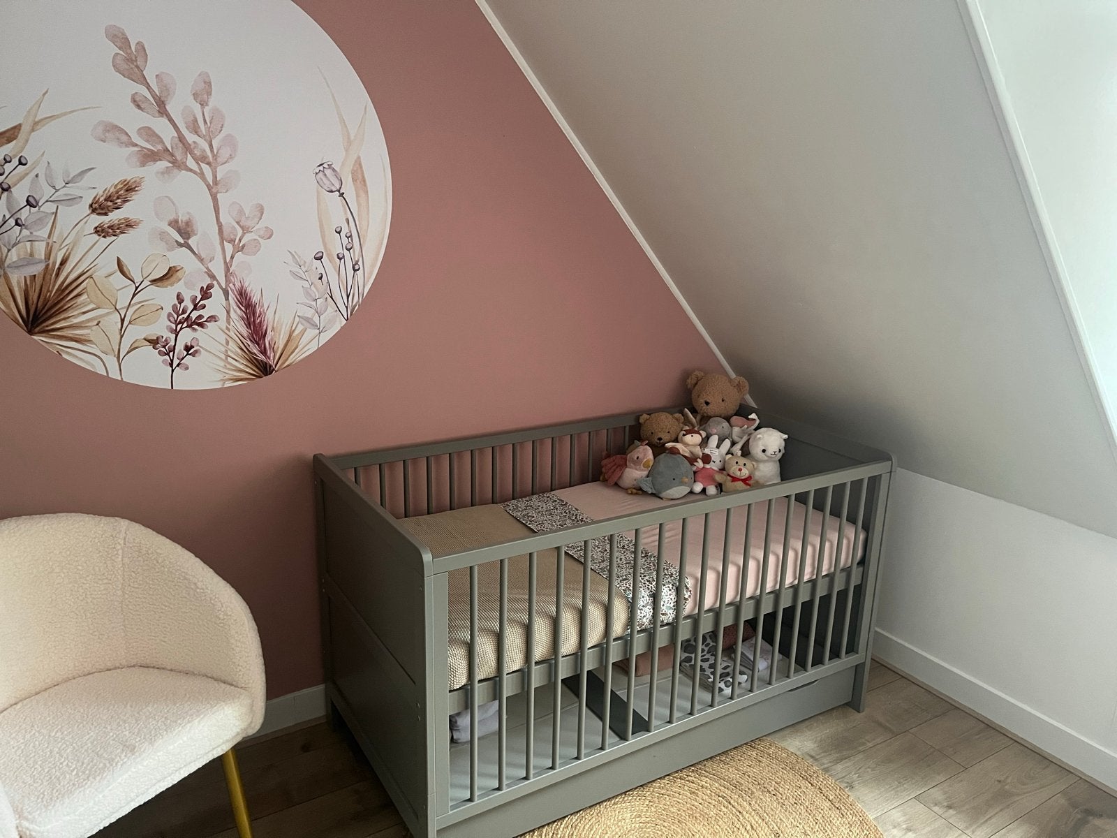 Babybed/Peuterbed en Commode - Grijs, Ophalen, 70 tot 85 cm, 140 tot 160 cm, Zo goed als nieuw