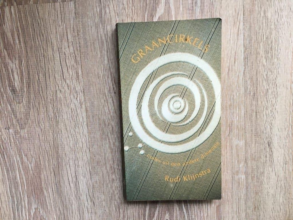 boek graancirkels code uit andere dimensie Rudi Klijnstra, Verzenden, Zo goed als nieuw, Spiritualiteit algemeen, Overige typen