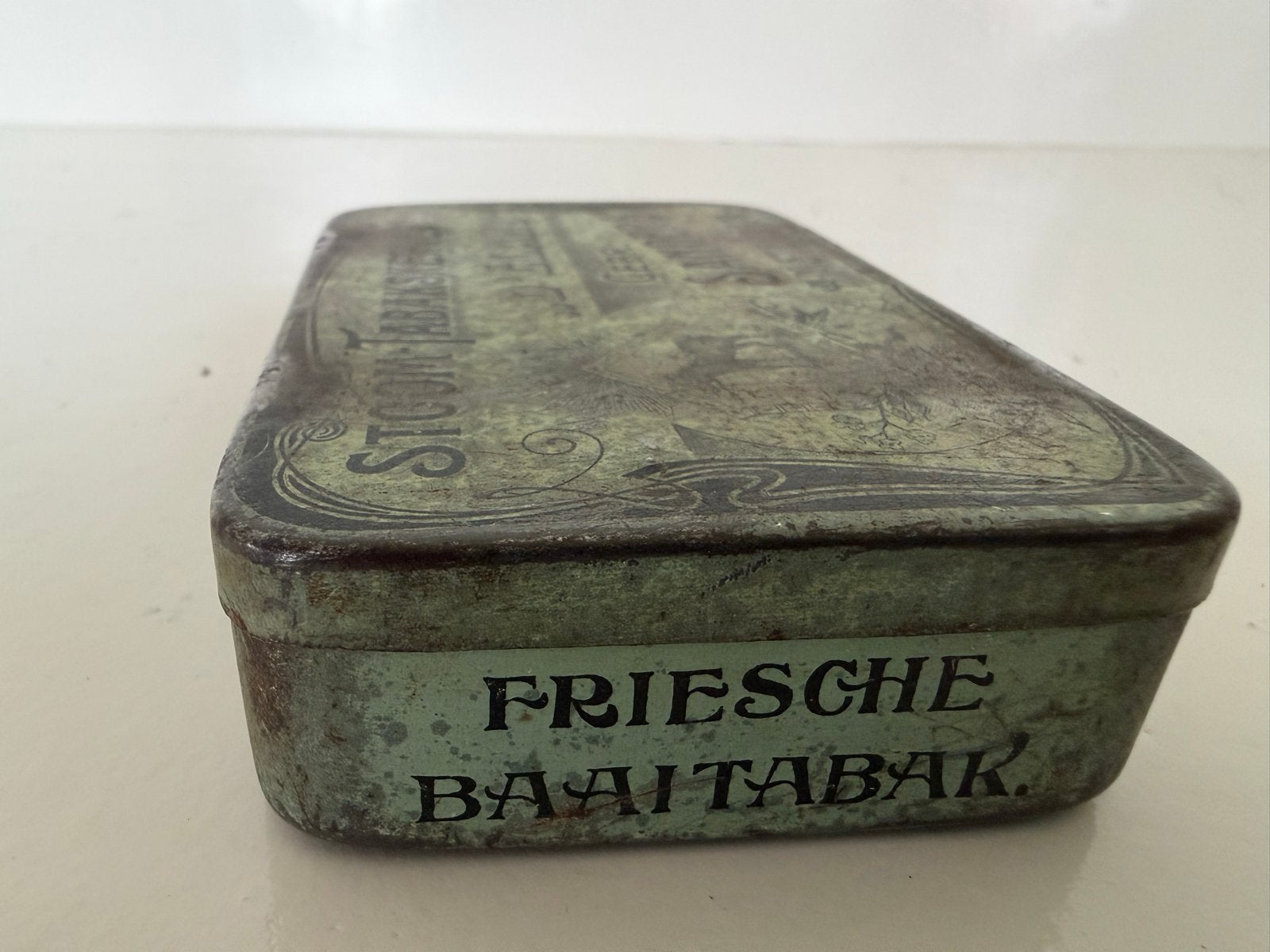 Antiek tabaksblik "Friesche Baaitabak" Gebr. Sanders, Ophalen of Verzenden