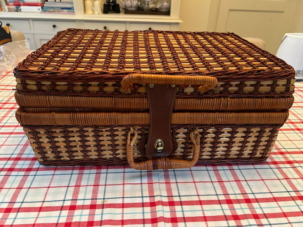 Picknickmand met 4 Couverts , Ophalen of Verzenden, Gebruikt