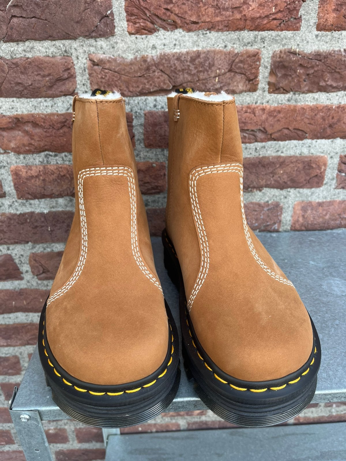 Dr. Martens Zebzag rigger fur lined maat 40, Dr. Martens, Docs, Bruin, Docs