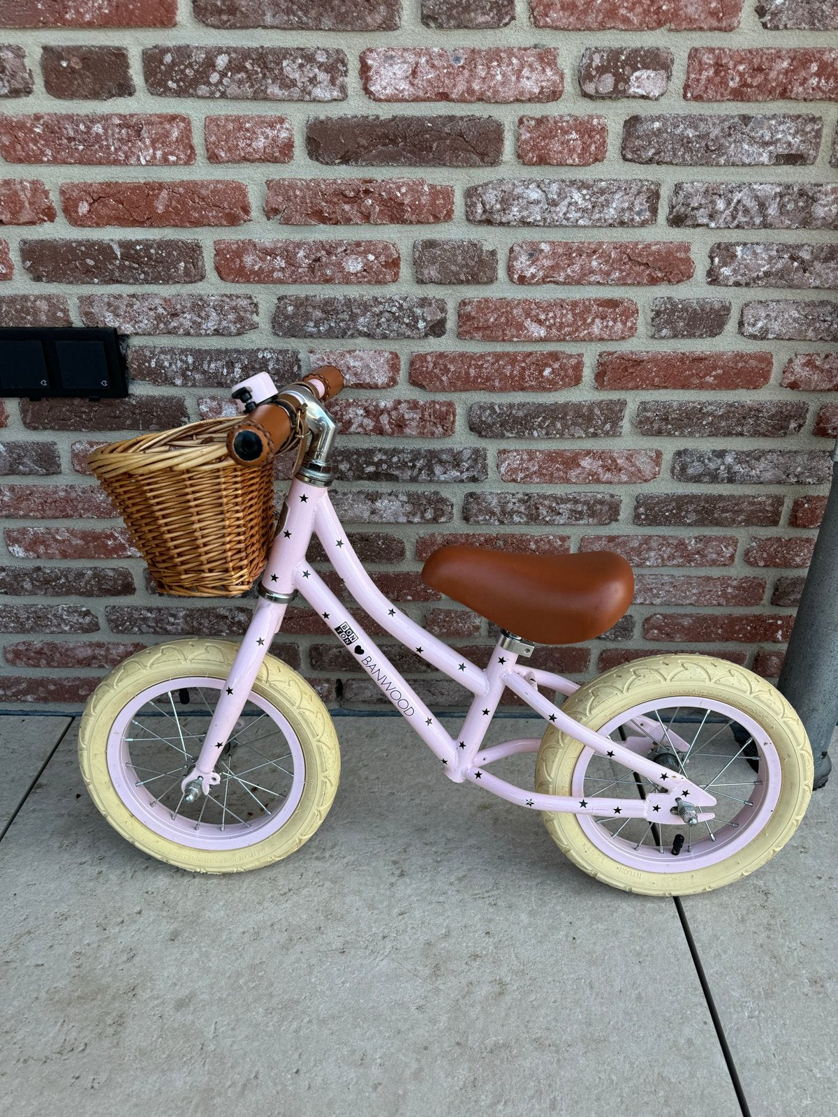 Banwood x bonton loopfiets roze met mandje fietsje, Ophalen, Zo goed als nieuw, Minder dan 16 inch