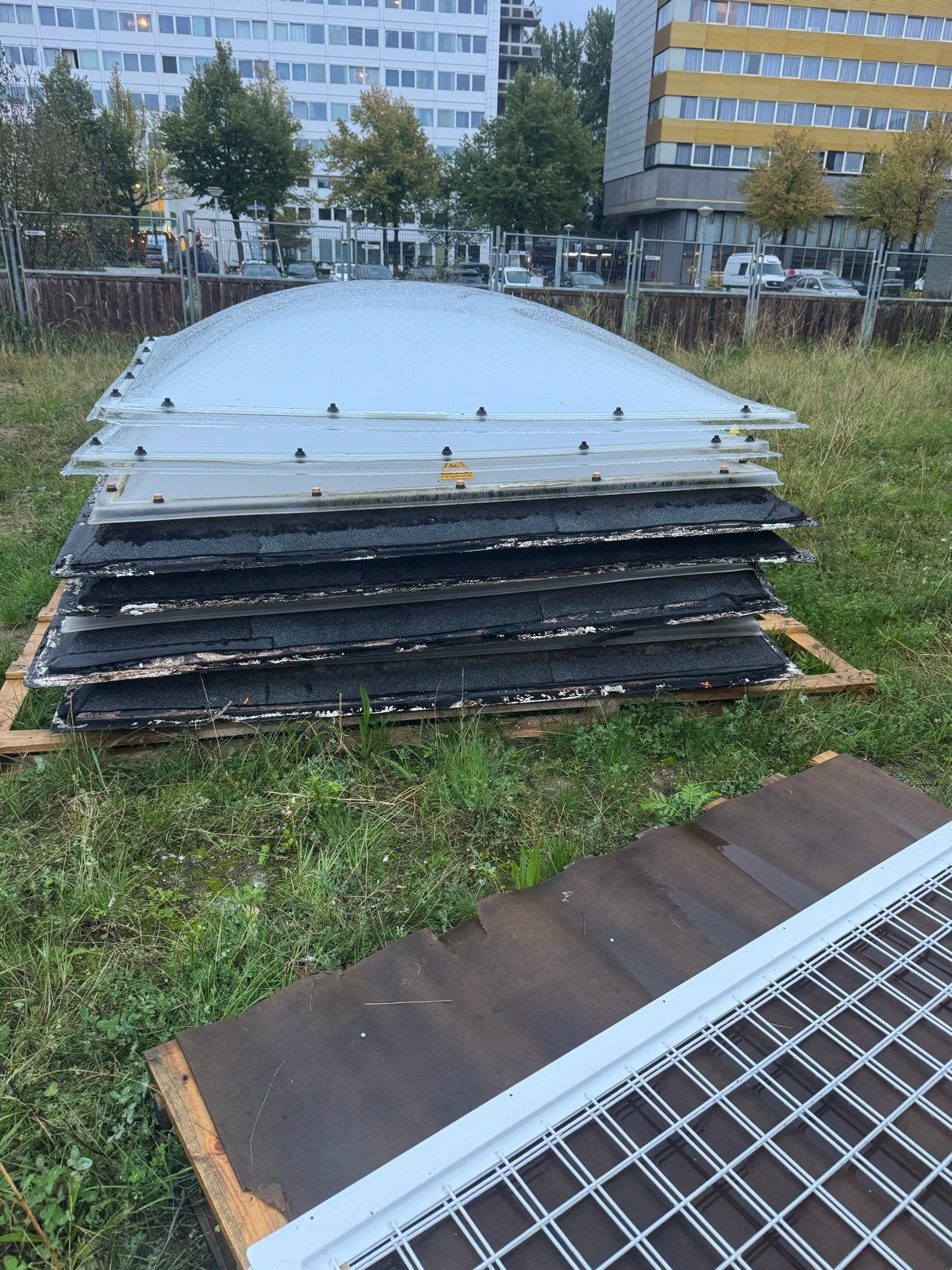 4 stks 2 x 2 dag maat gebruikte Grote lichtkoepels., Ophalen, Gebruikt, Dakraam, 160 cm of meer
