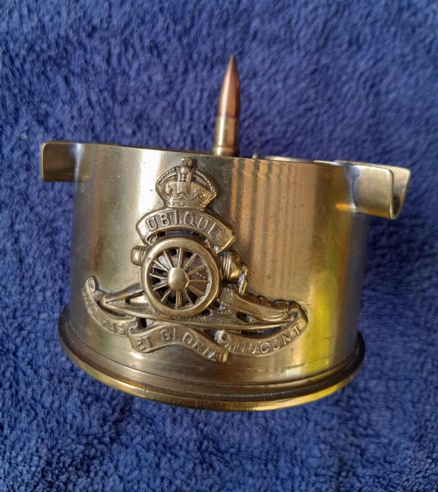 WW2 trench art asbak R.A. Normandie, Ophalen of Verzenden, Engeland, Hulzen of Bodemvondsten