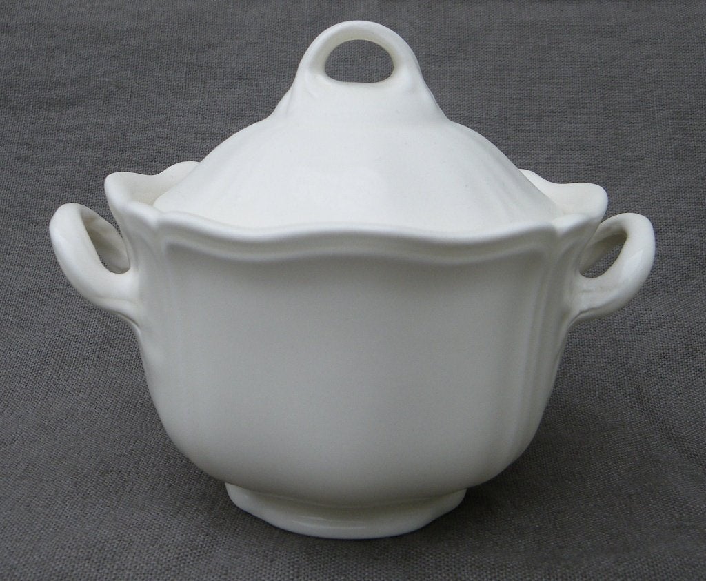 Wedgwood QUEENS PLAIN  Puntgave grote suikerpot, Huis en Inrichting, Keuken | Servies, Klassiek, Overige typen, Ophalen of Verzenden