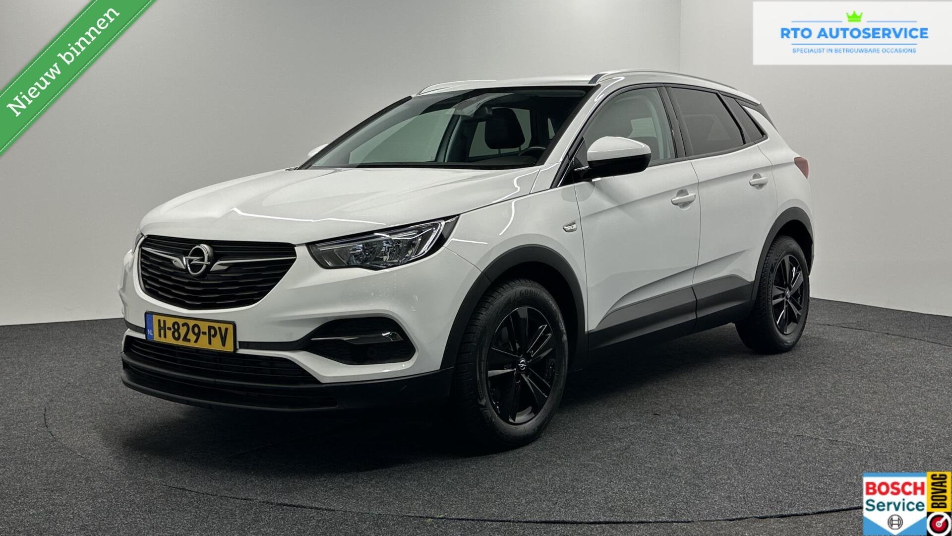 Opel Grandland X 1.2 Turbo Business Edition CARPLAY CAMERA E, Auto's, Voorwielaandrijving, Gebruikt, 1199 cc, Met garantie (alle)