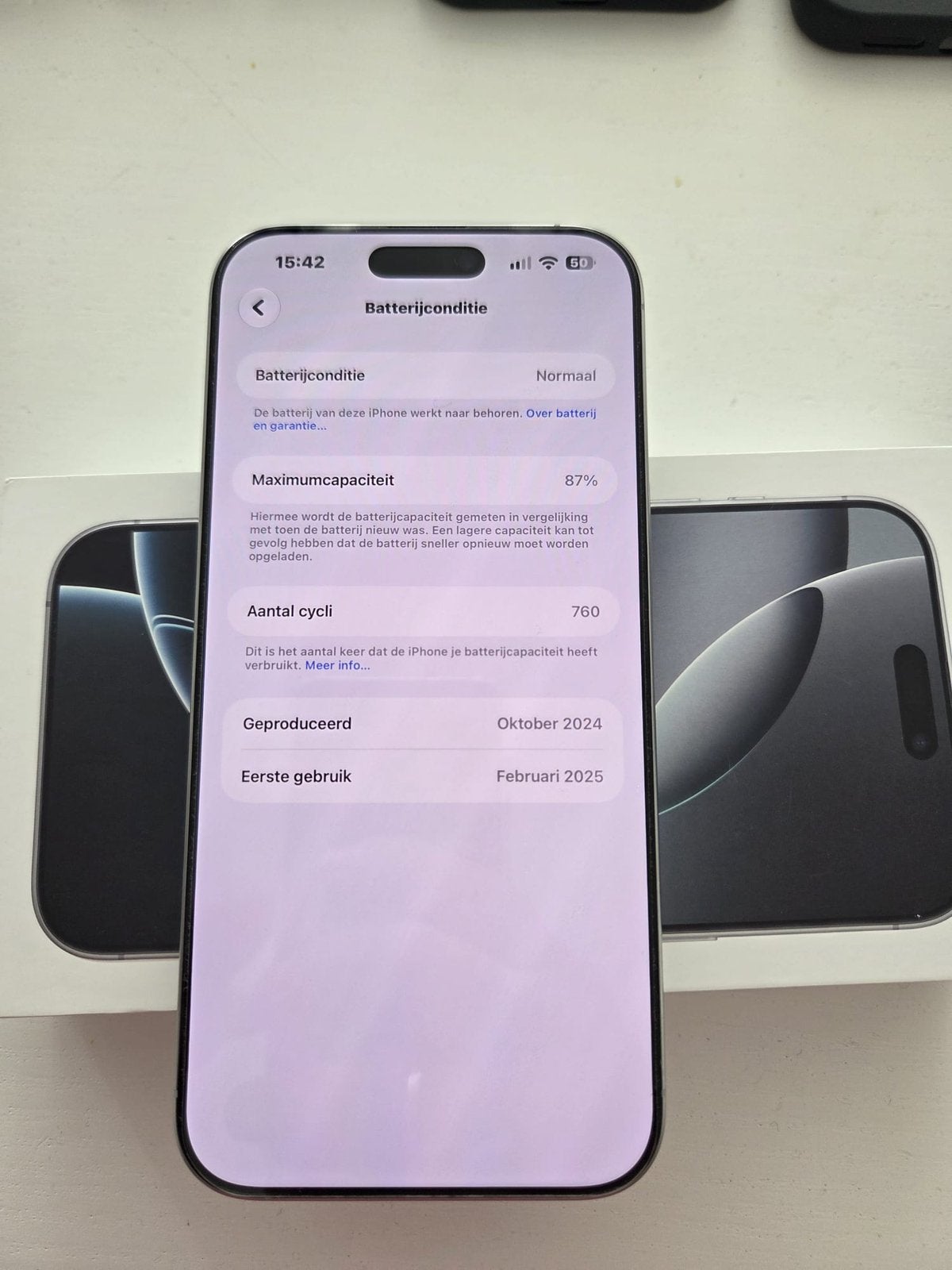 Foto 4 van iPhone 16 Pro Max in zeer nette, bijna nieuwstaat