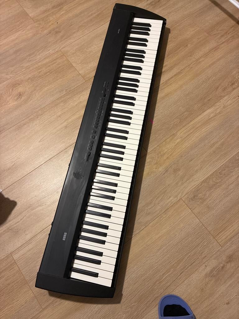 Korg SP200 Digitale Piano - 88 Gewogen Toetsen, Muziek en Instrumenten, Keyboards, Ophalen, Gebruikt, 88 toetsen, Korg
