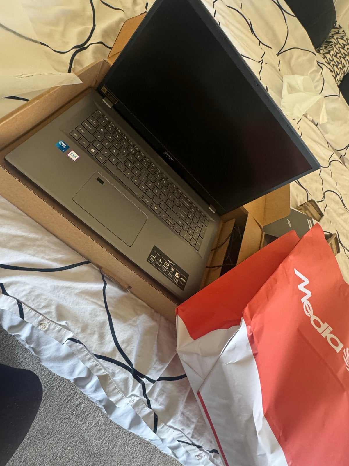 Gloednieuwe Acer Aspire 17 laptop met factuur, Computers en Software, Ophalen of Verzenden, Nieuw, 17 inch of meer