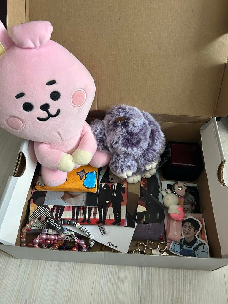 Grote BTS Fan Collectie: Zo Goed als Nieuw!, Ophalen of Verzenden, Zo goed als nieuw, Overige typen