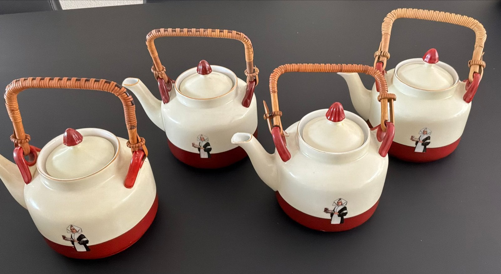 4  droste chocolade ketels met bamboe handvatten, uit 1932., Antiek en Kunst, Ophalen of Verzenden