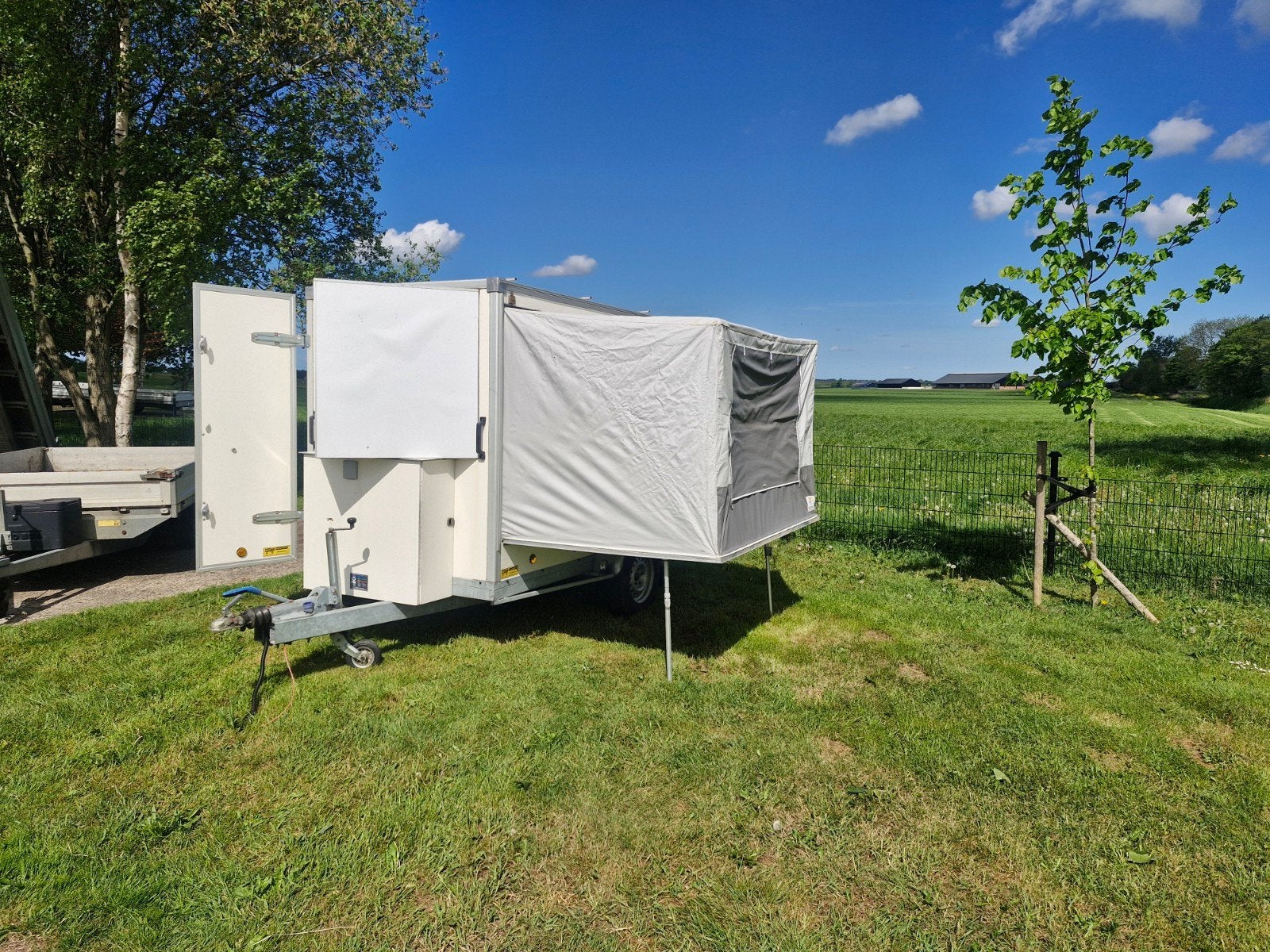 Hoka gesloten aanhangwagen 1500kg Motorkar- vakantie, Auto diversen, Aanhangers en Bagagewagens, Ophalen, Gebruikt, Hoka, -