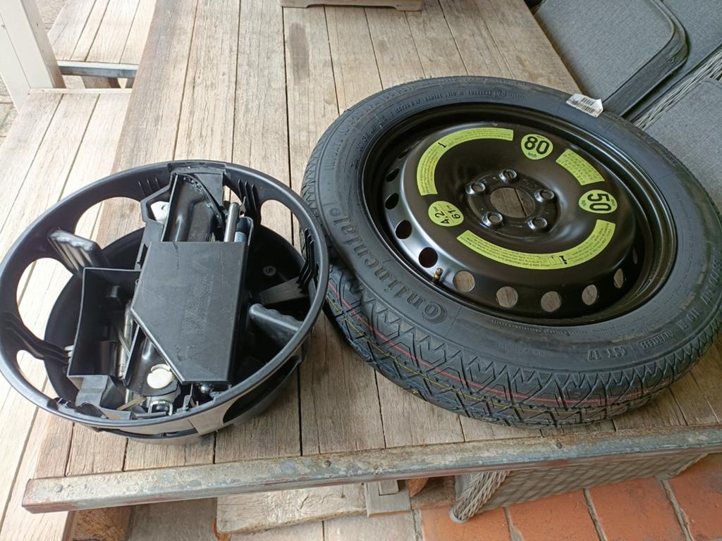 Thuiskomer en krikset Mercedes W212 W213 A207 nieuwstaat, Auto-onderdelen, Banden en Velgen, Ophalen of Verzenden, Nieuw, Personenwagen