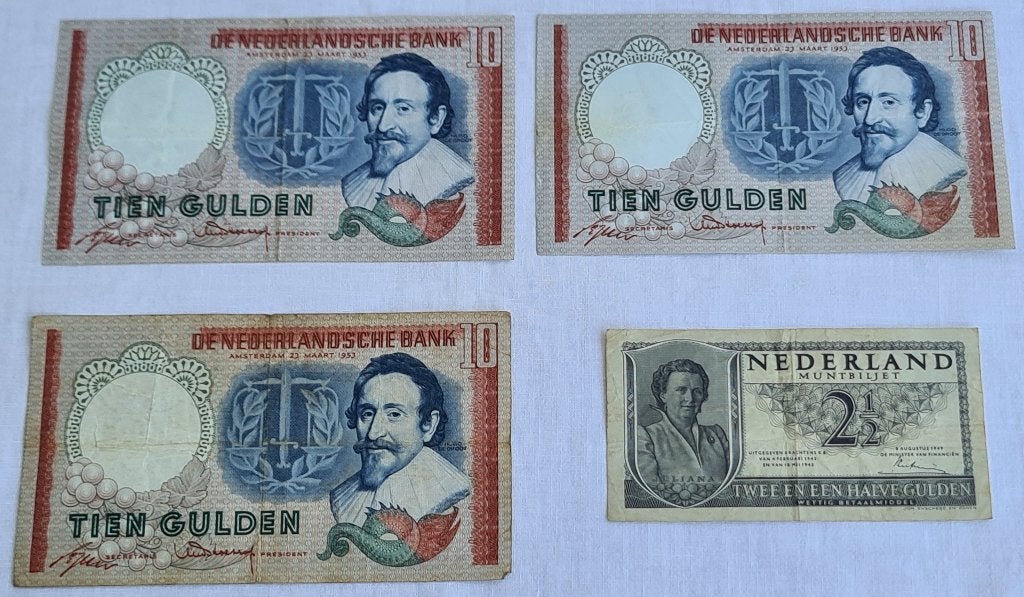 Bankbiljetten 3 x FL. 10,- en 1 x FL. 2,50, Ophalen of Verzenden, 10 gulden, Los biljet