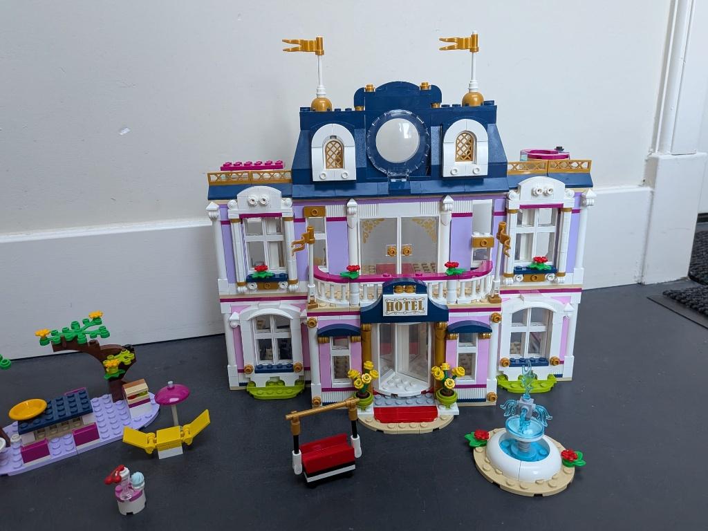 lego friends Heartlake City Grand Hotel 41684 speelgoed, Lego, Friends, Ophalen of Verzenden, Zo goed als nieuw