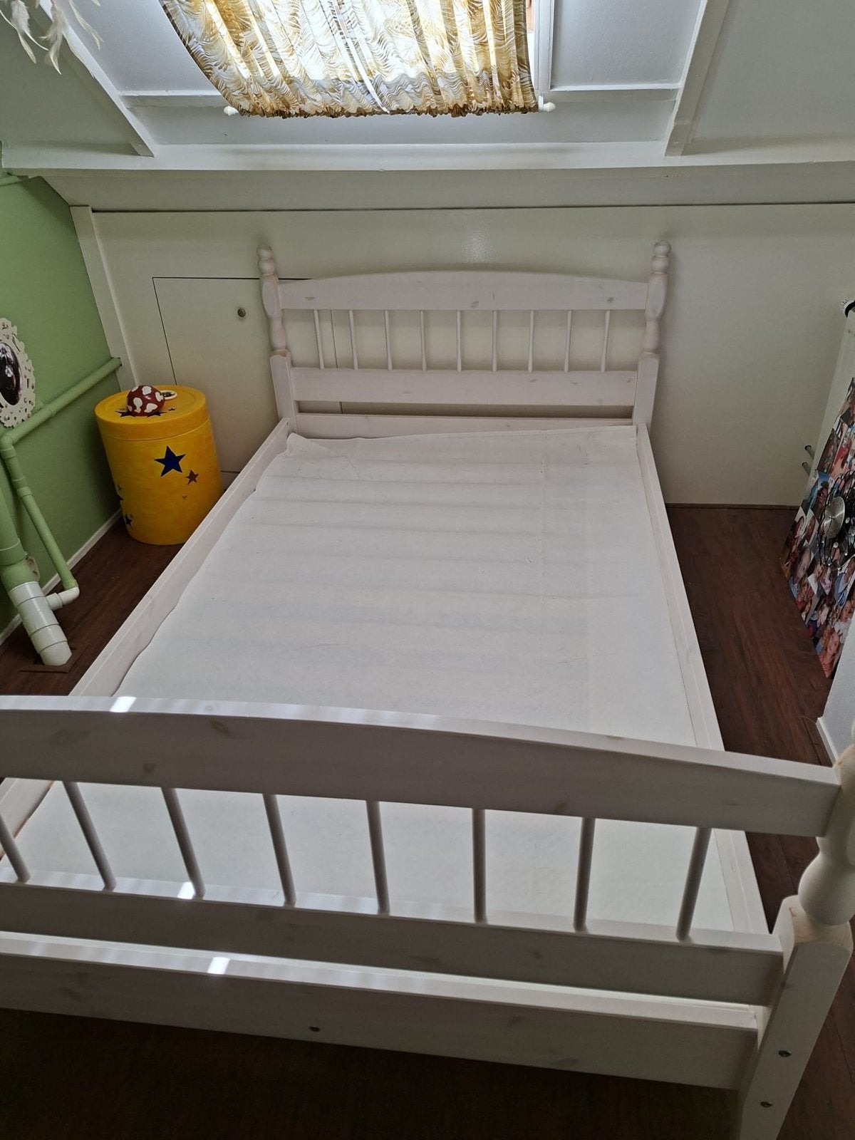 Wit houten bed 130x195cm - Ideaal voor kinderkamer, Ophalen, Gebruikt, Wit, 190 cm of minder