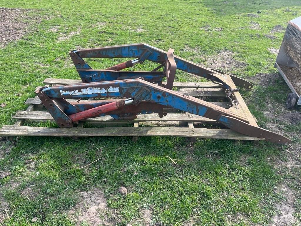 Mil voorlader voor o.a. Ford 4610, Ophalen
