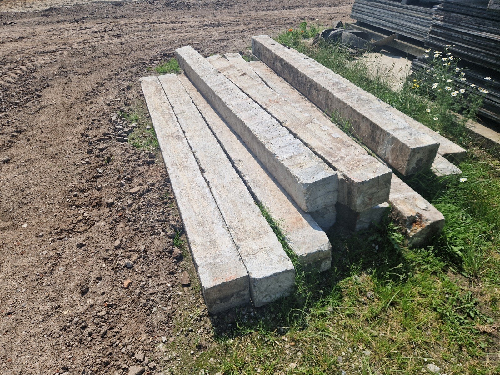 Betonnen onderslagbalken, Ophalen, Gebruikt
