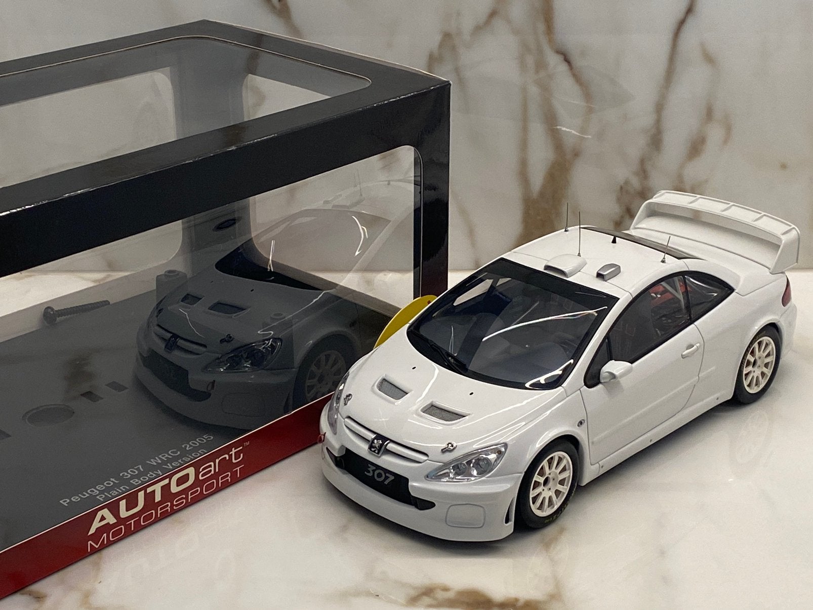 AutoArt Peugeot 307 WRC Plain Body - 1:18, Hobby en Vrije tijd, Modelauto's | 1:18, Ophalen of Verzenden, Zo goed als nieuw, Auto