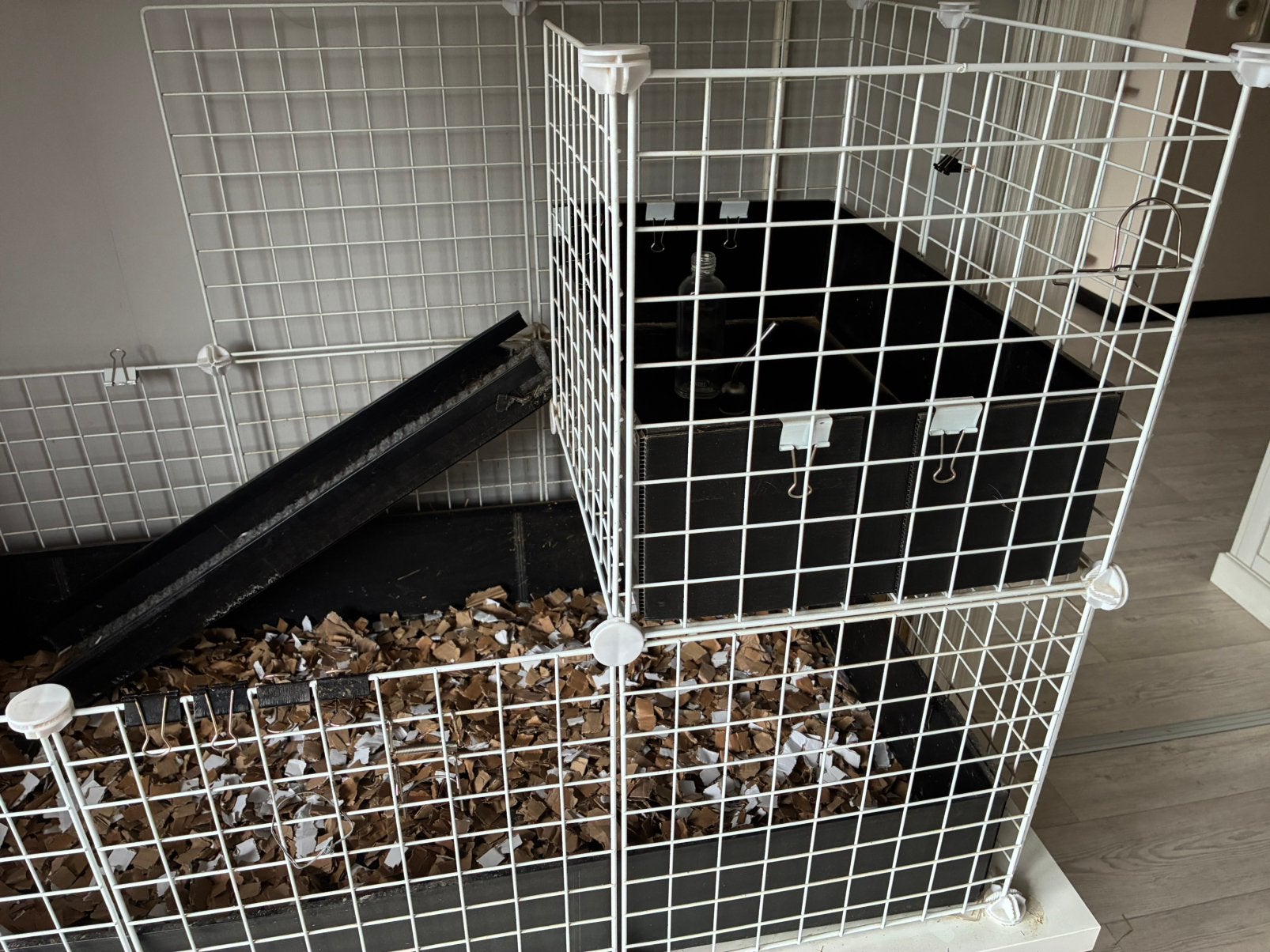 Cavia kooi te koop met verdieping met atributen erbij, Dieren en Toebehoren, Ophalen, Gebruikt