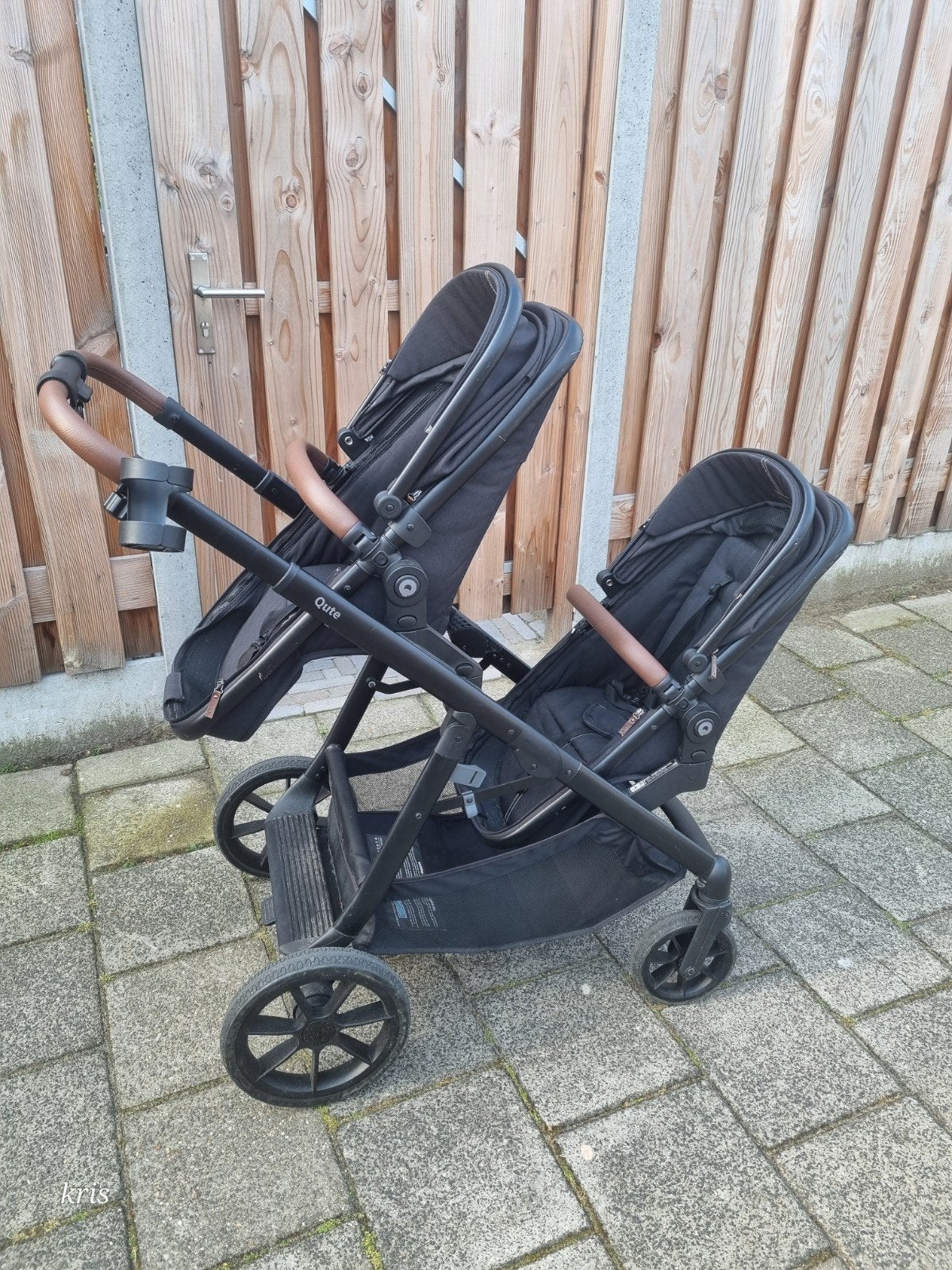 Q-twin duo kinderwagen met ligbakken, Zo goed als nieuw, Duowagen, Ophalen, Kinderwagen