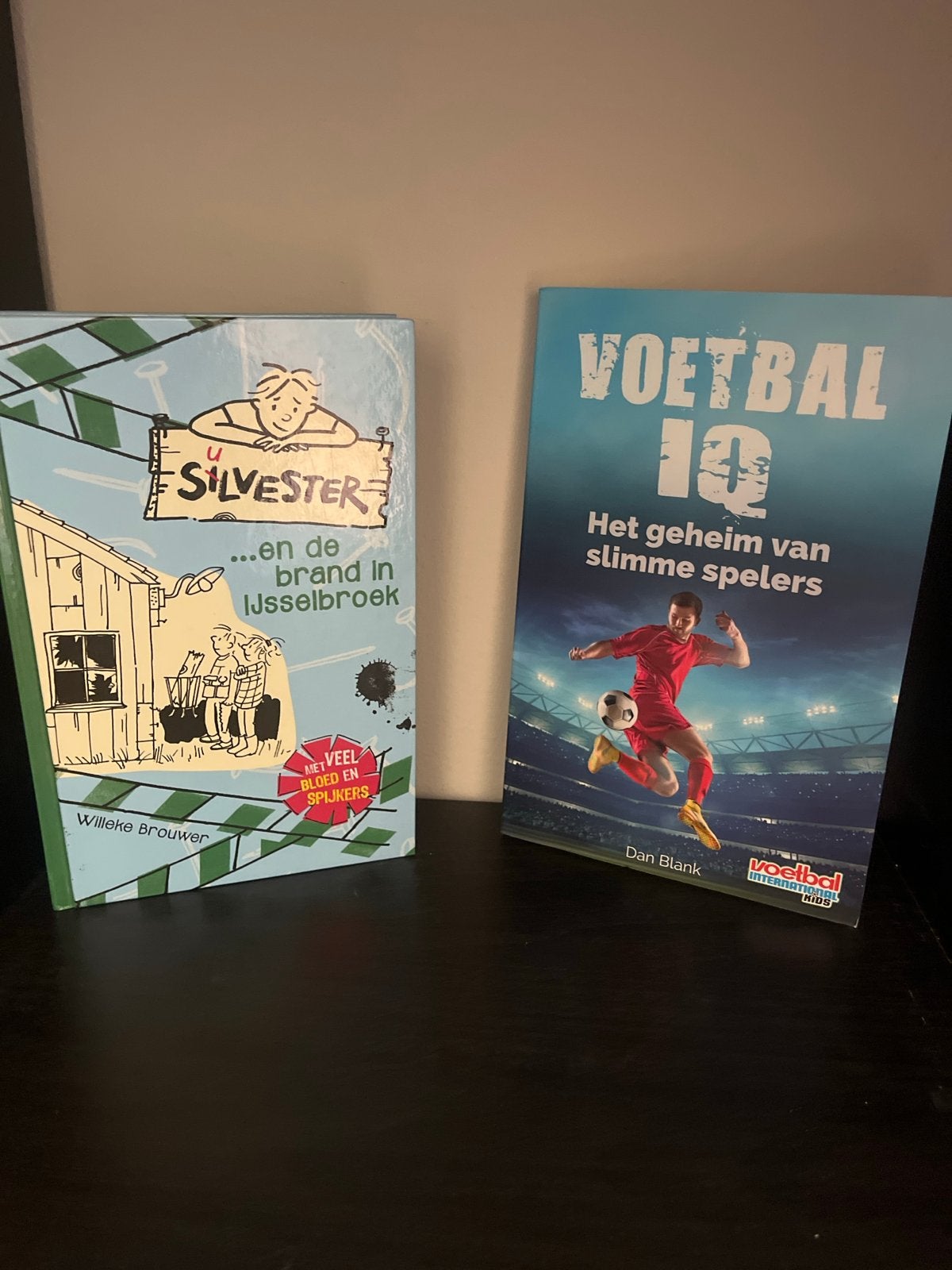 2 kinderboeken: Silvester en Voetbal IQ, Boeken, Ophalen, Gelezen, Fictie algemeen