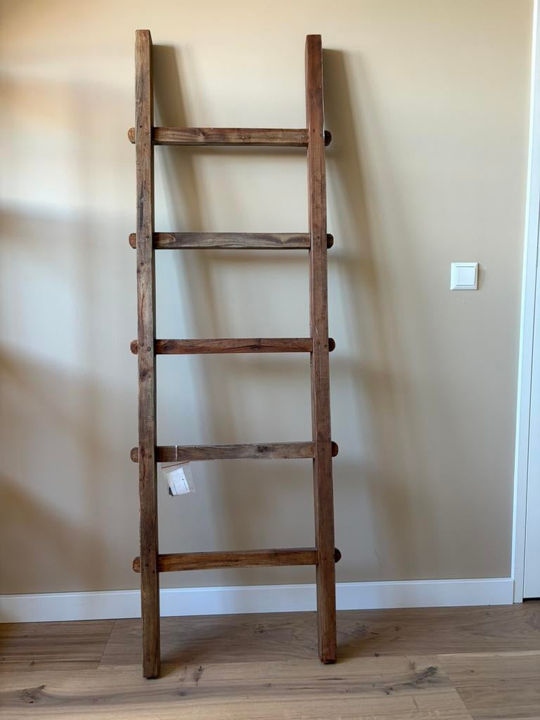 Decoratieve ladder/trap. NIEUW. Mooi zwaar hout, Ophalen, Nieuw