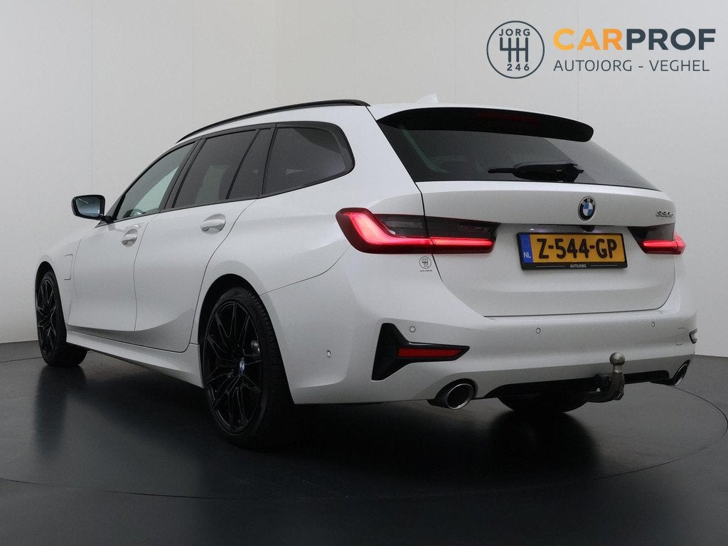 BMW 3-serie Touring 330e High Executive Pano | Trekhaak | HU, Auto's, BMW, 1998 cc, Achterwielaandrijving, Gebruikt, Euro 6