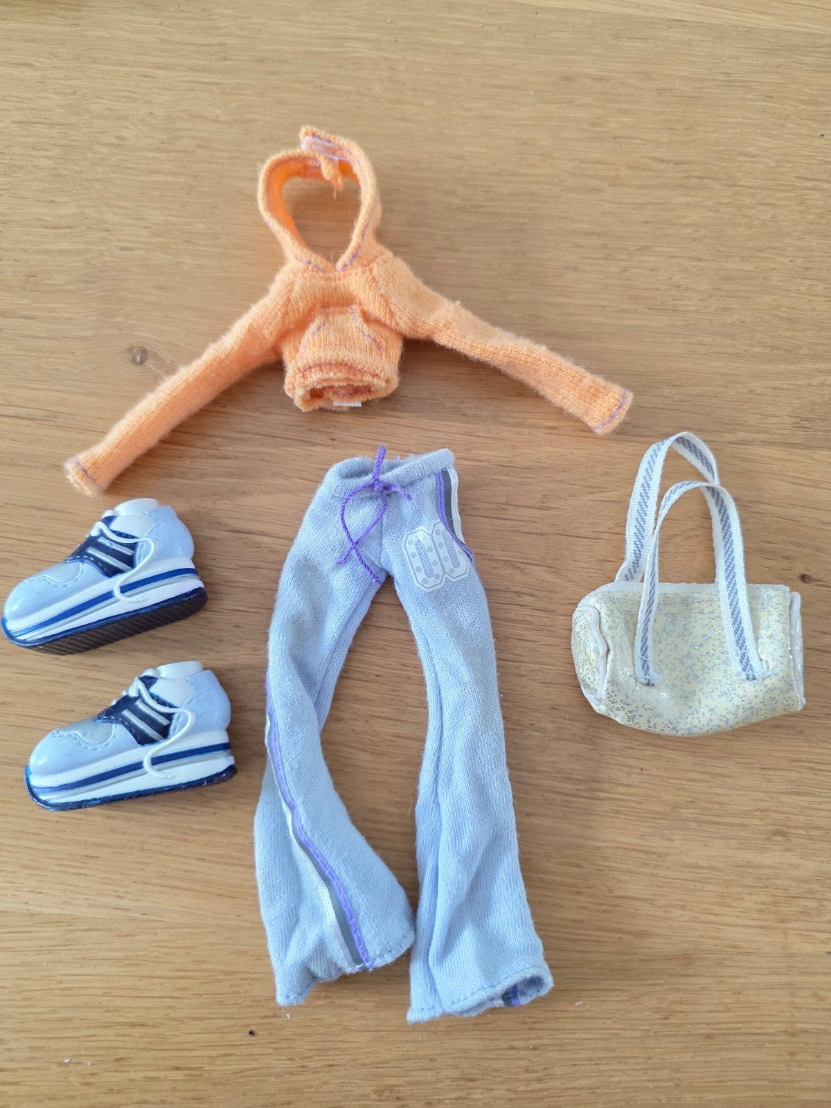 Bratz Cloe Just Do P.E., Kinderen en Baby's, Ophalen of Verzenden, Gebruikt, Barbie