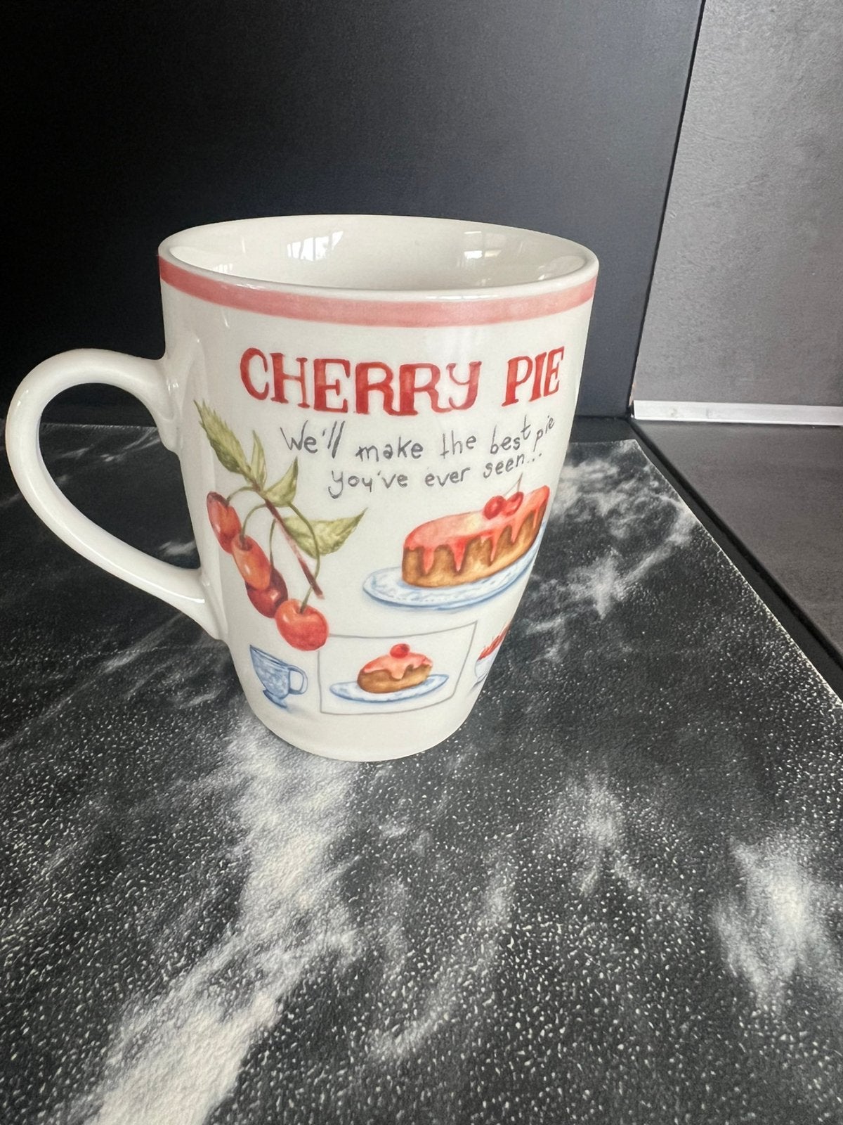 Jet Ter Steege mok Cherry Pie, Ophalen of Verzenden, Zo goed als nieuw, Overige stijlen, Kop(pen) en/of Schotel(s)