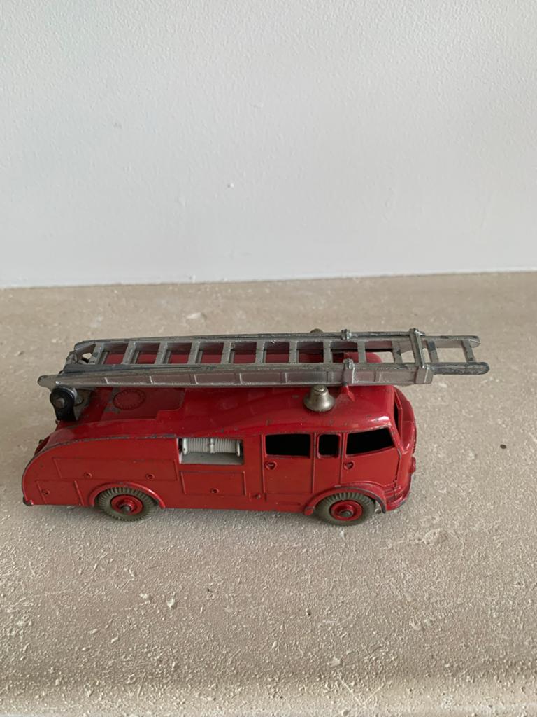 Dinky Supertoys Brandweerwagen NR 955 met Ladder, Ophalen of Verzenden, Gebruikt