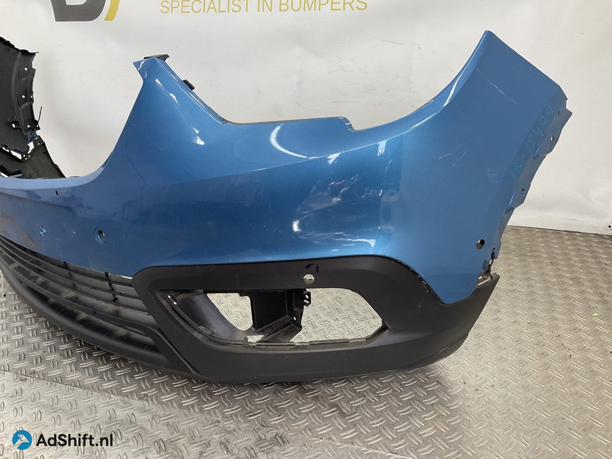 Bumper Opel Crossland pdc 17-22 475498858 39097383 Voorbumpe, Auto-onderdelen, Bumper
