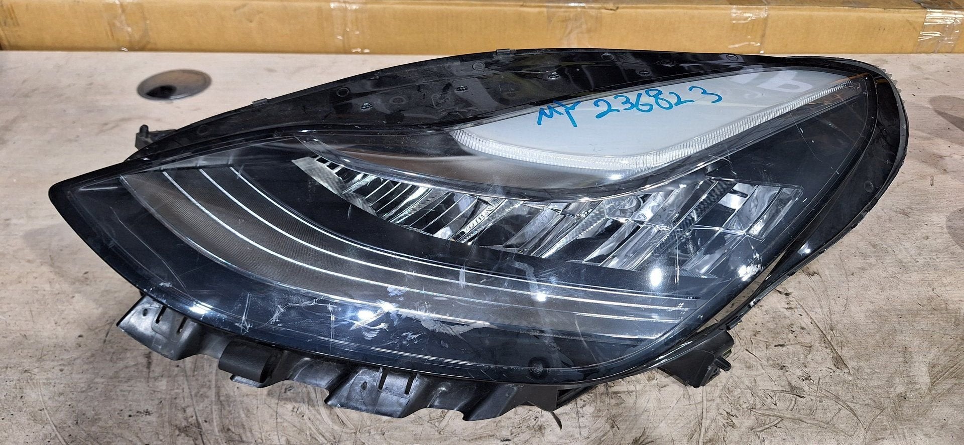 Originele Tesla Model 3 Full LED Koplamp Links (SAE Up-Level